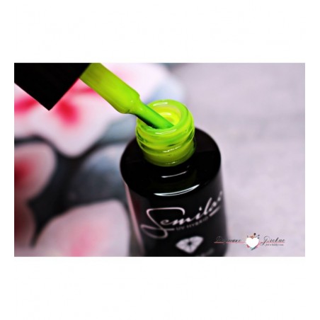 Гел лак 040 Canary Green Semilac