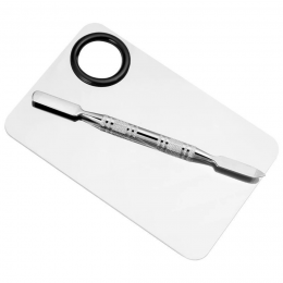 Палитра с шпатула